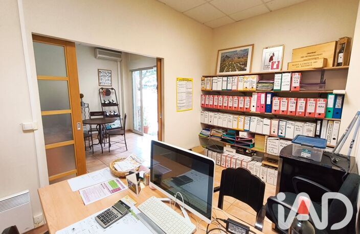 Vente Garage 696 m&sup2; — photo 3