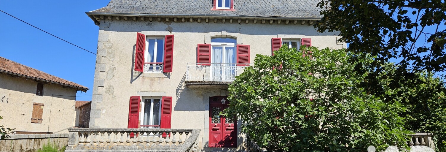 Maison 8 Pièces 205 m² à vendre à Saint-Étienne-de-Maurs (15600)