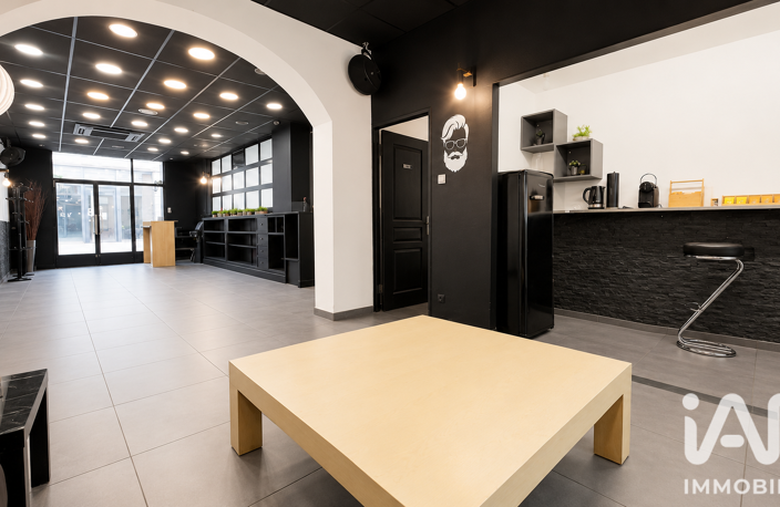 Vente Local commercial 65 m&sup2; — photo 3