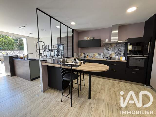 Vente Charpente, Menuiserie 320 m&sup2; — photo du bien