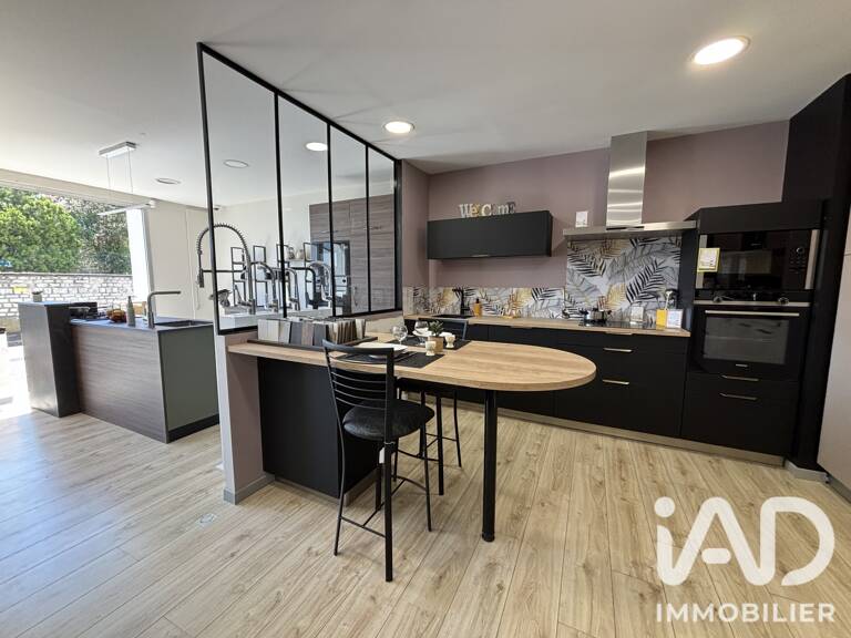 Vente Charpente, Menuiserie 320 m&sup2; — photo 1