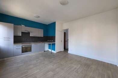 Appartement 3 pièces 590 €