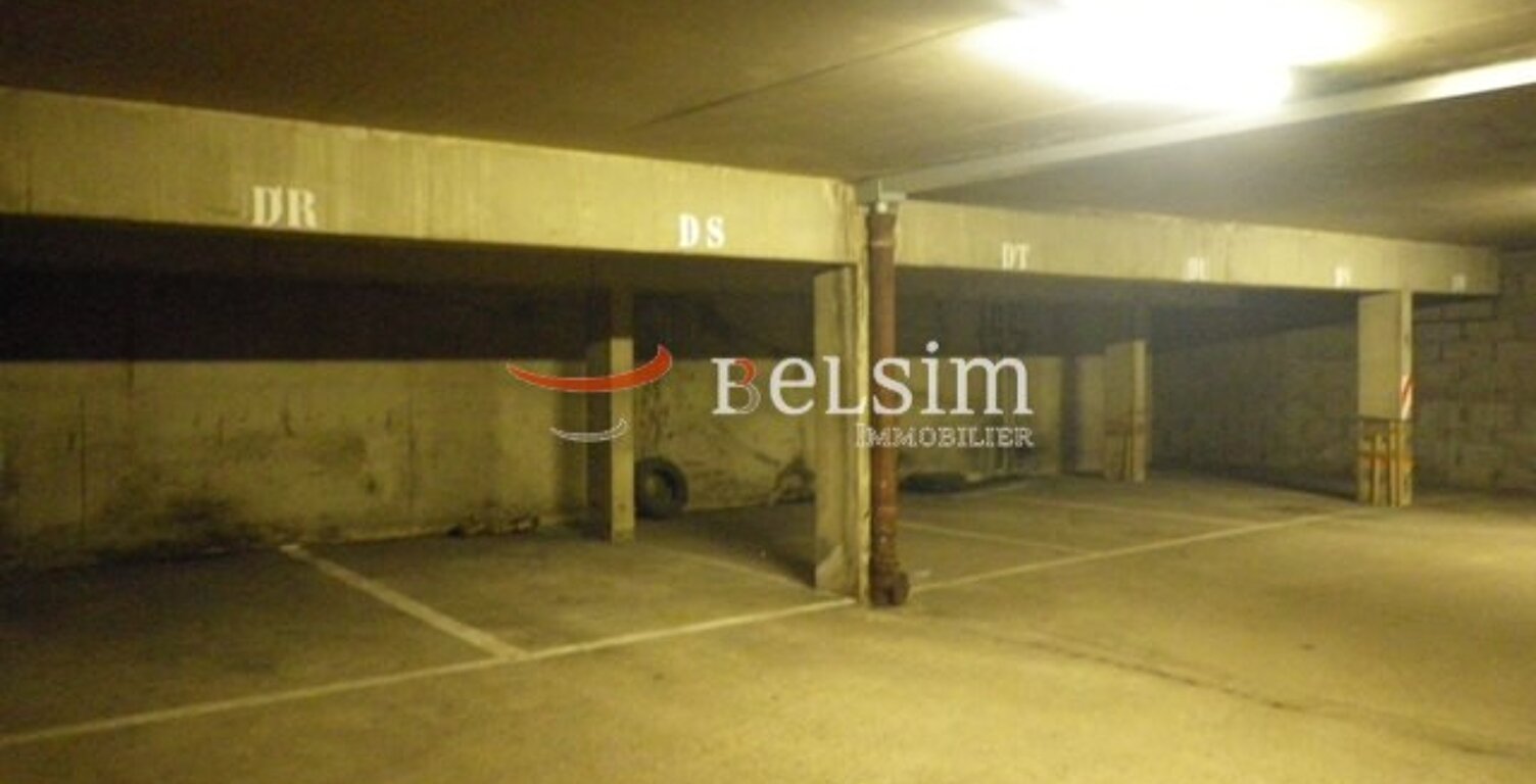 Quartier Seille - Place en sous-sol — photo 1