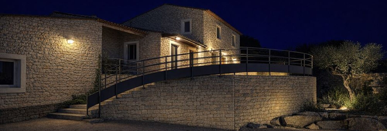 Maison 7 Pièces 250 m² à vendre à Gordes (84220)