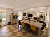 Villa T5 traditionnelle de 165 m² avec piscine et grand garage. — photo 4