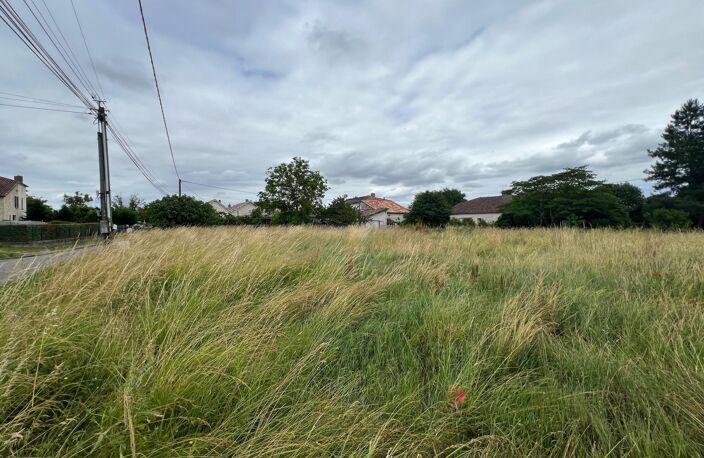 Terrain constructible de 671 m2 avec CU — photo 2