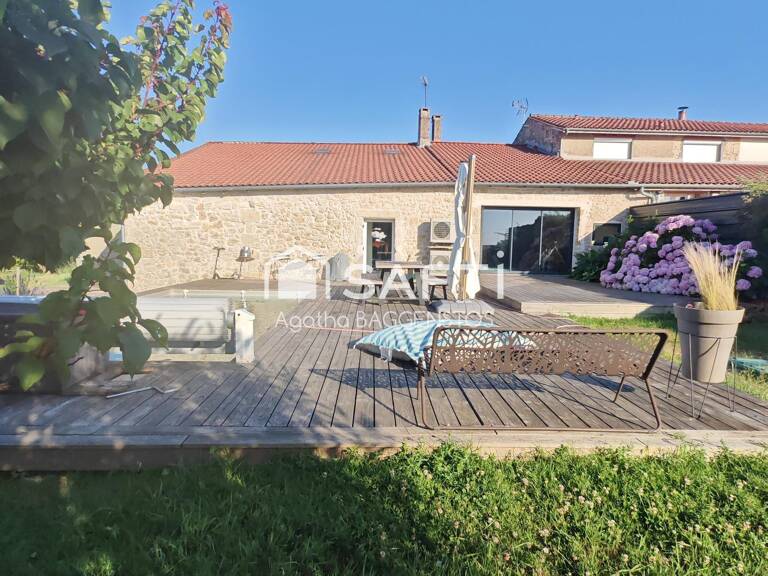 Belle maison en pierre avec piscine et beaux volumes — photo 1