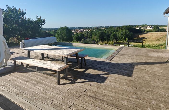Belle maison en pierre avec piscine et beaux volumes — photo 2