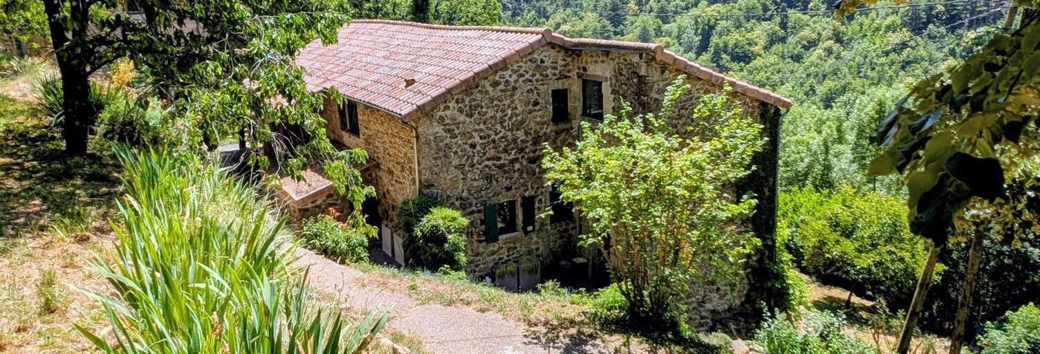 Maison 8 Pièces 209 m² à vendre à Aizac (07530)