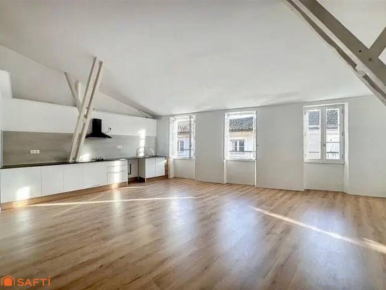 Immeuble de rapport en monopropriété  Fort potentiel — photo 1