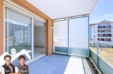 Centre ville, secteur et immeuble prisés, ascenseur, terrasse et vue — photo du bien