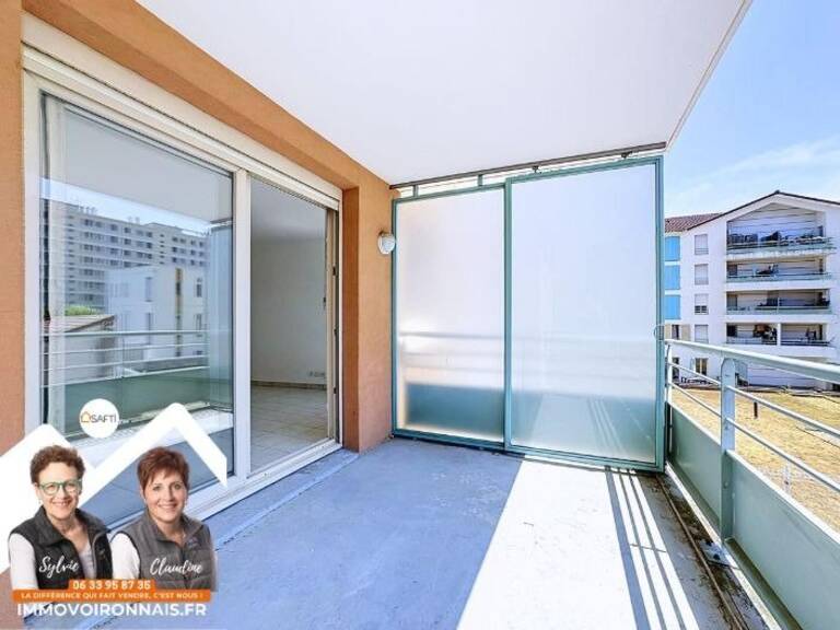 Centre ville, secteur et immeuble prisés, ascenseur, terrasse et vue — photo 1