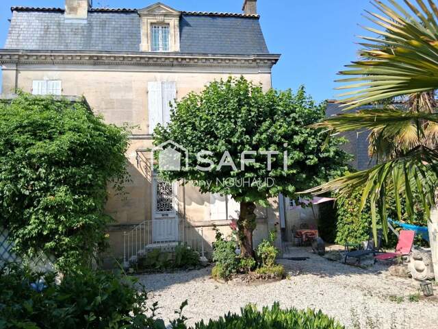Authentique maison de maître au coeur de COGNAC, avec jardin et dépendance. — photo du bien