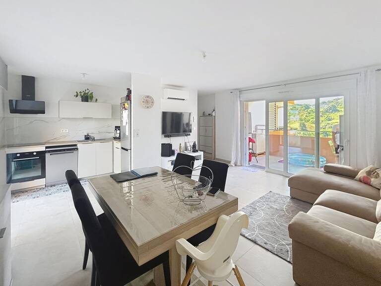 Appartement T3 avec terrasse et garage — photo 1