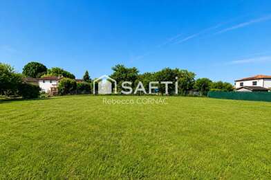 Terrain  240000 €