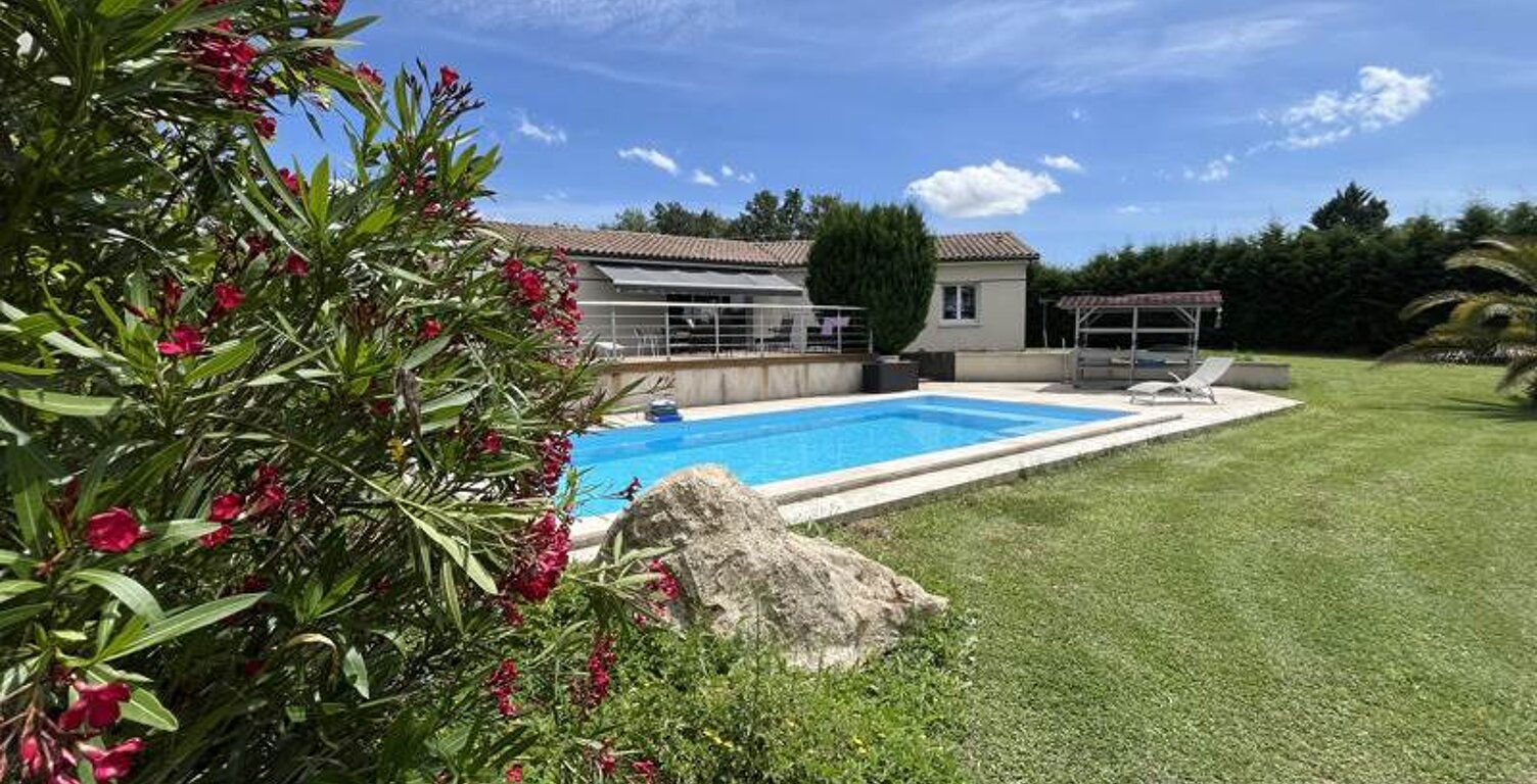Villa de 5 pièces principales — photo 1