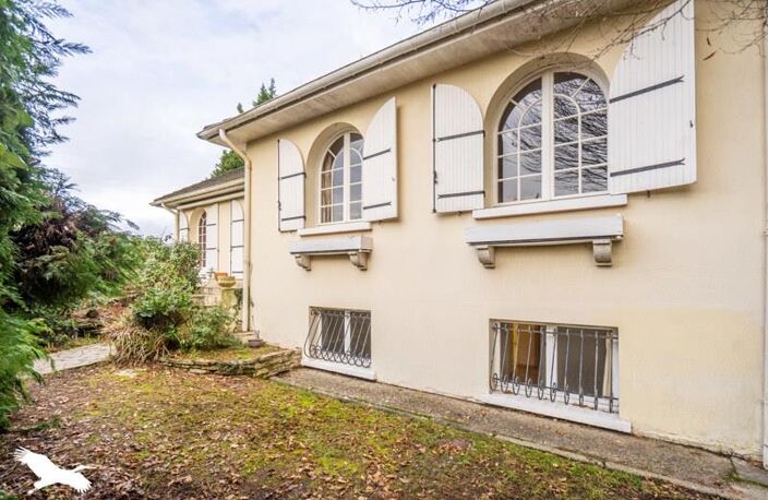 Maison de ville de 9 pièces principales — photo 2