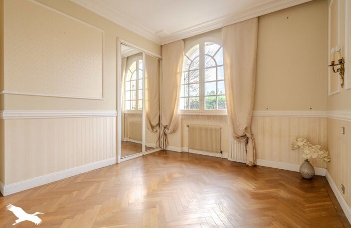 Maison de ville de 9 pièces principales — photo 4