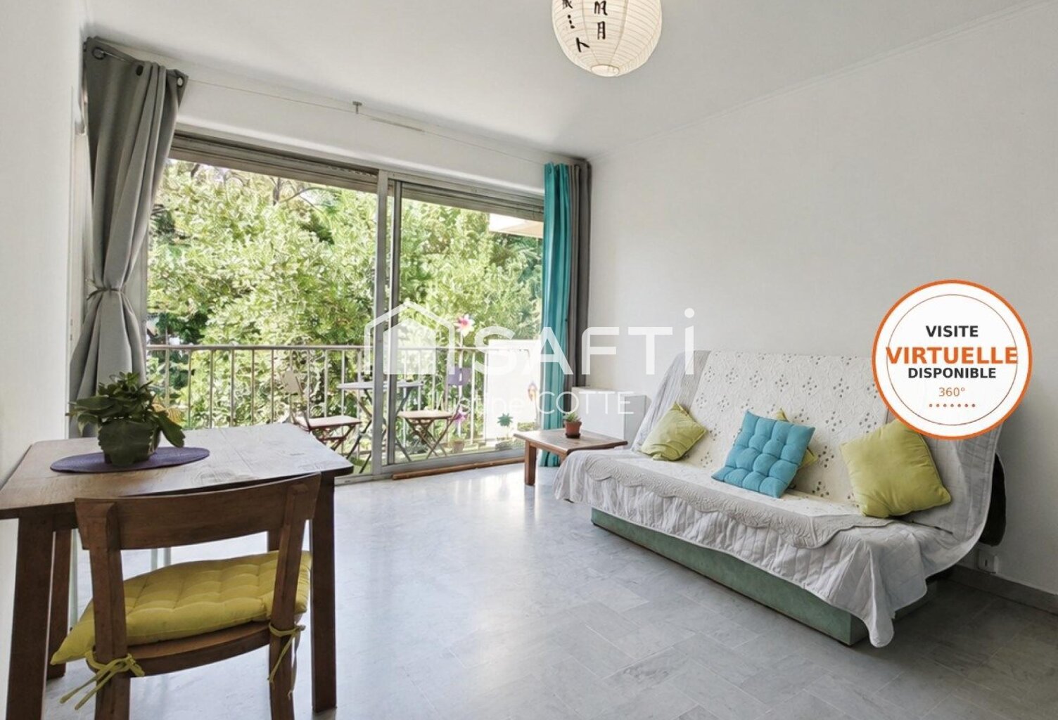 T2 rénové : balcon, ascenseur, stationnement libre — photo 1