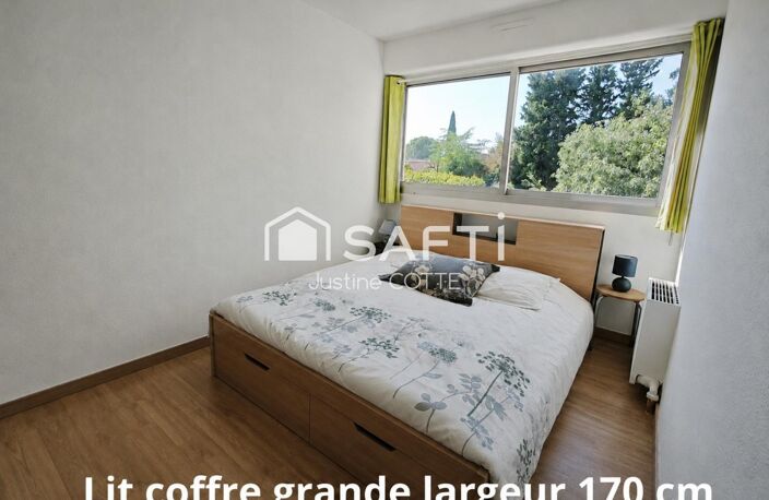 T2 rénové : balcon, ascenseur, stationnement libre — photo 4