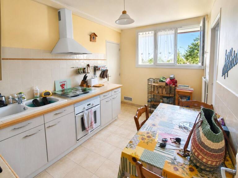 Appartement T5 rez-de-chaussée - La Peyrade — photo 1