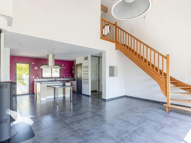 Contemporaine de 5 pièces principales — photo du bien