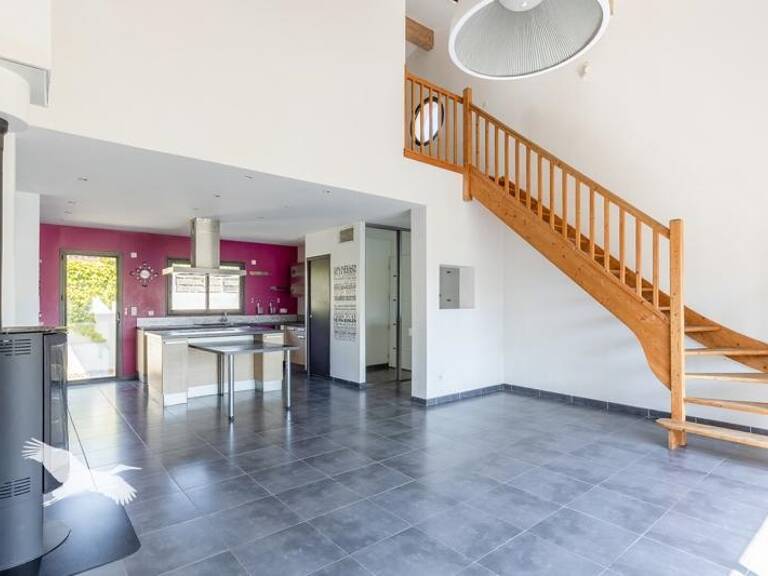 Contemporaine de 5 pièces principales — photo 1