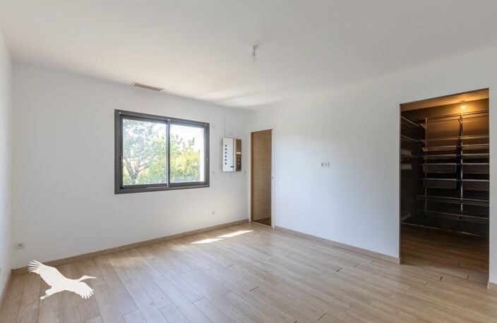 Contemporaine de 5 pièces principales — photo 4