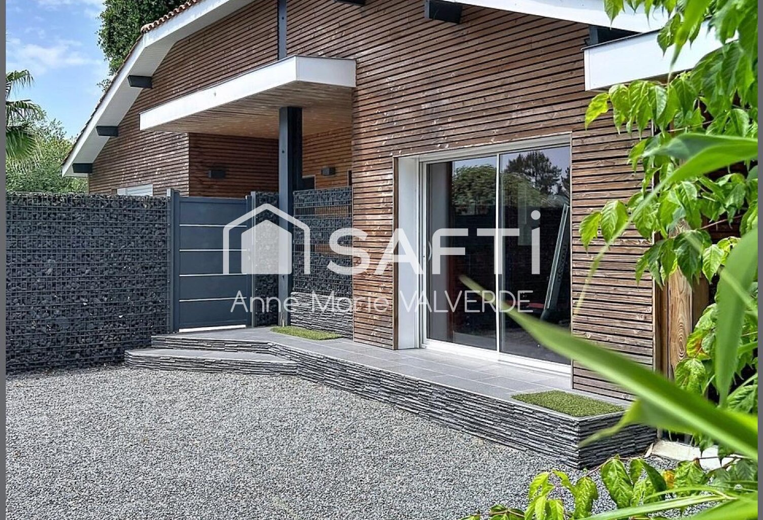 LACANAU VILLE 170 m²  PISCINE CHAUFFÉE  GARAGE  TERRAIN DE 941 m² — photo 1