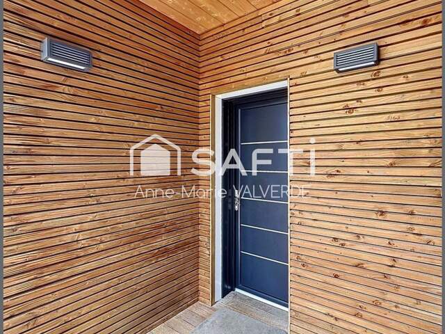 LACANAU VILLE 170 m²  PISCINE CHAUFFÉE  GARAGE  TERRAIN DE 941 m² — photo du bien