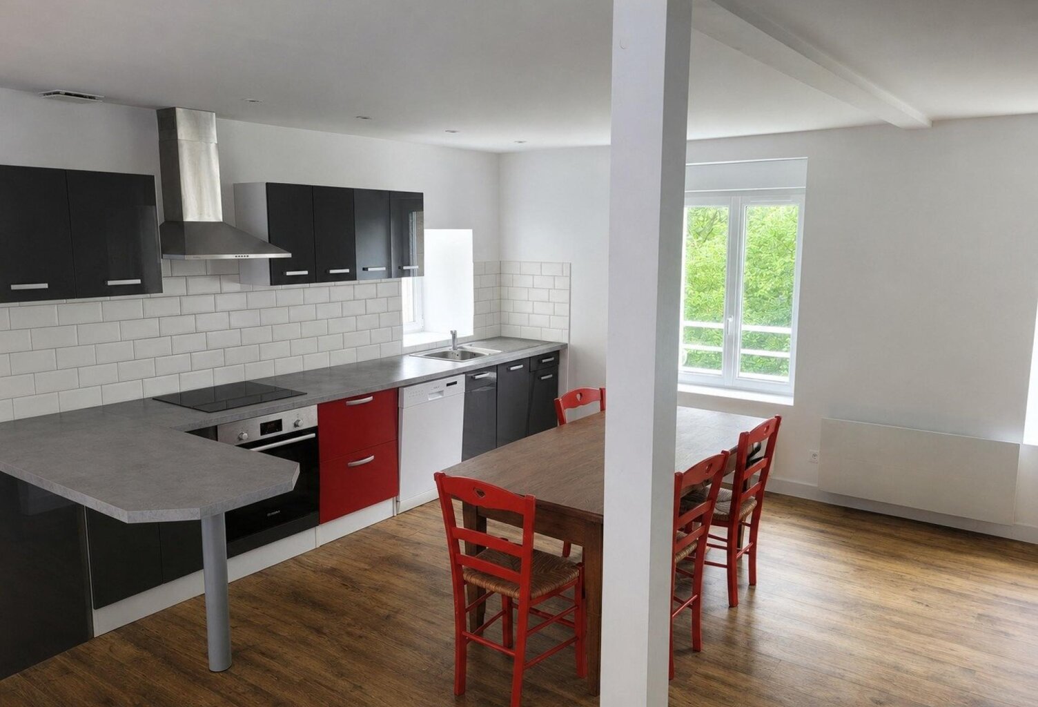 Jolie maison de ville en pierre — photo 1