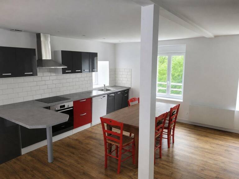 Jolie maison de ville en pierre — photo 1