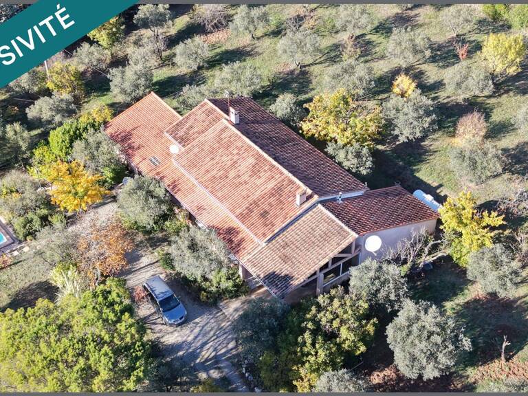 Villa de 144m² sur un terrain de 9510 m² avec piscine — photo 1