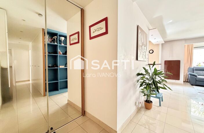 Appartement 4 pièces avec loggia, double box et cave — photo 2