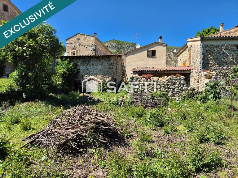 Ancienne remise à rénover avec jardin. et dépendance. — photo 1