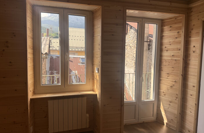 T3 au coeur de Barcelonnette entièrement rénové — photo 4