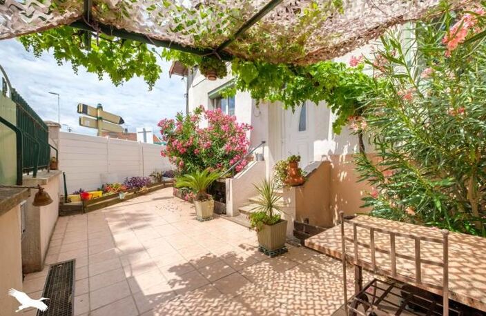 Vente maison 6 pièces 140 m² Vénissieux (69200) — photo 2