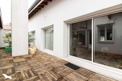 Appartement 7 pièces 307110 €