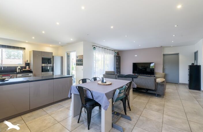 Contemporaine de 5 pièces principales — photo 2