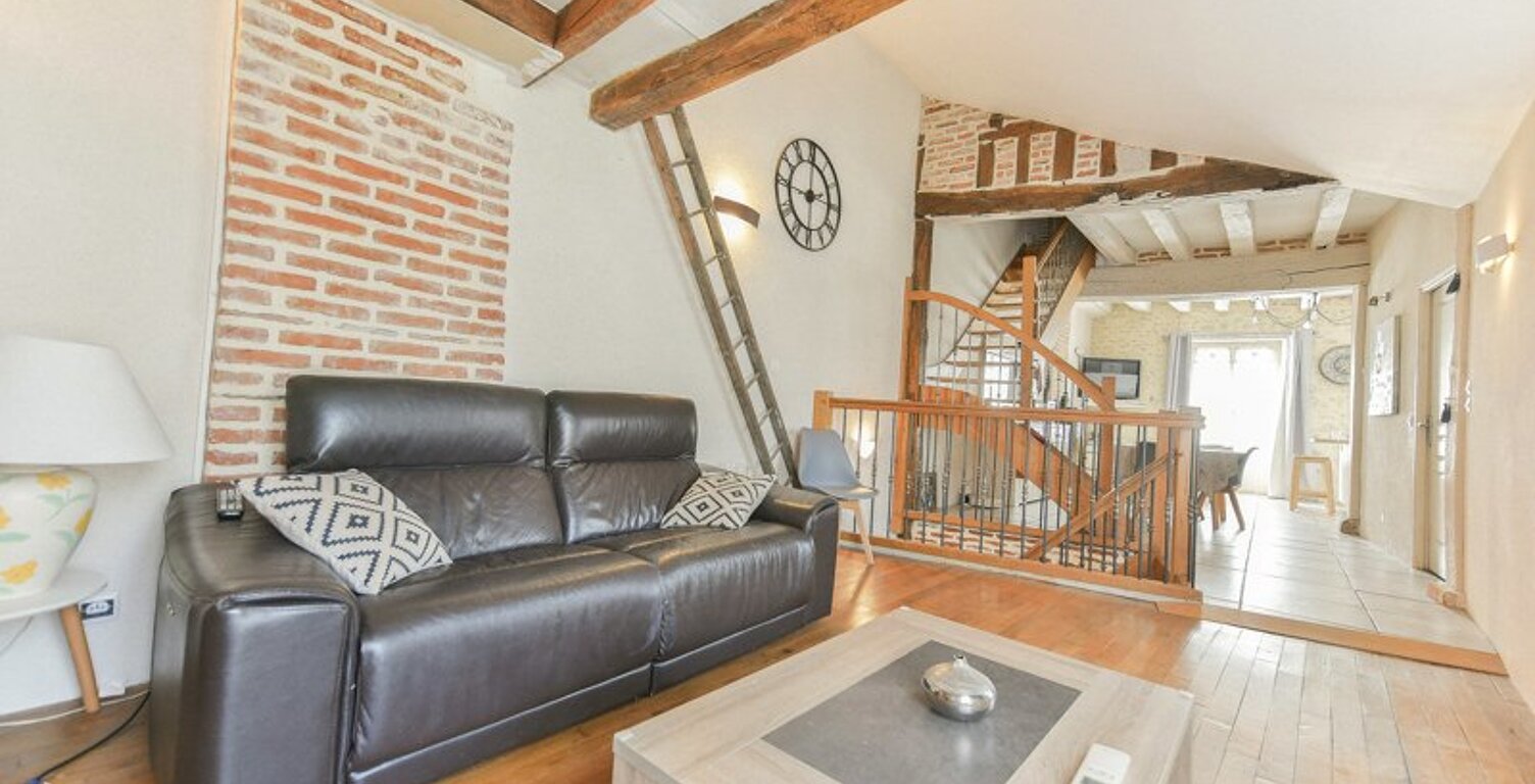 Maison de bourg de 6 pièces principales — photo 1