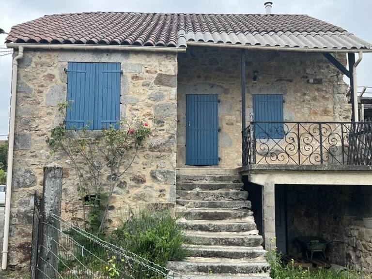 Maison en pierre de 3 pièces principales — photo 1