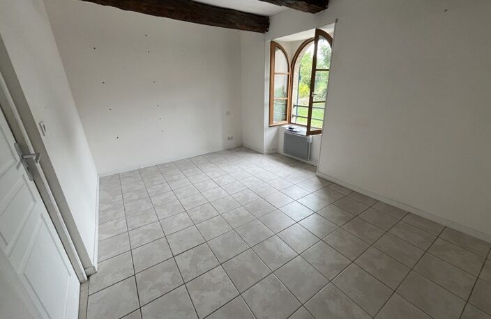 Maison en pierre de 3 pièces principales — photo 5