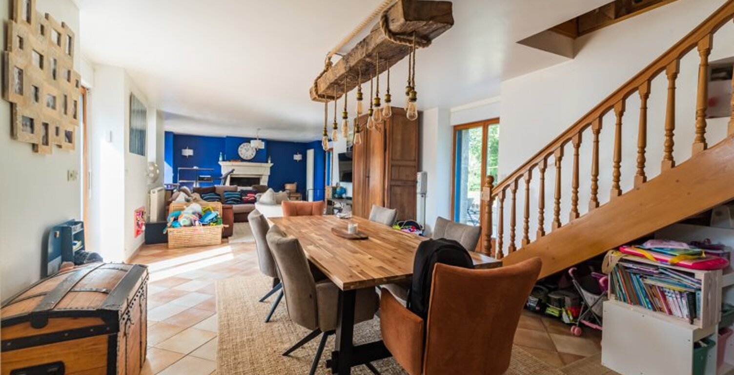 Maison en pierre de 5 pièces principales — photo 1