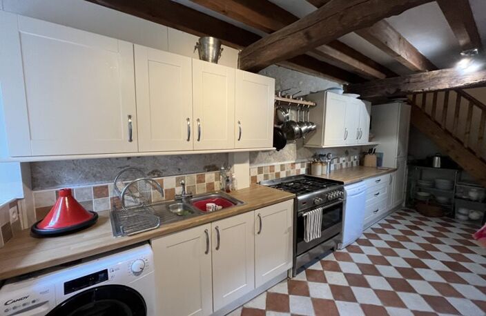 Maison en pierre de 5 pièces principales — photo 2