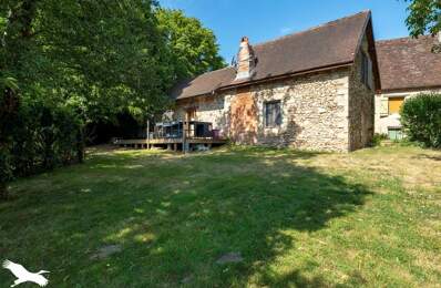 Maison en pierre de 8 pièces principales — photo du bien