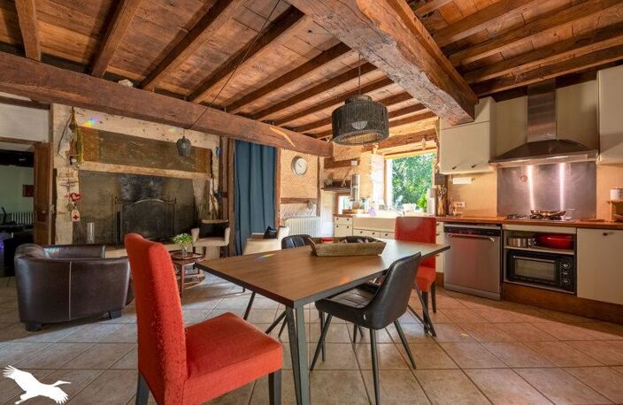 Maison en pierre de 8 pièces principales — photo 3