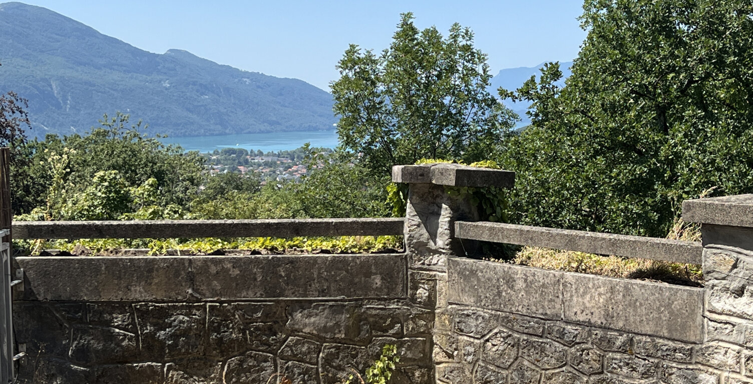 A VENDRE AIX LES BAINS T3 VUE LAC — photo 1