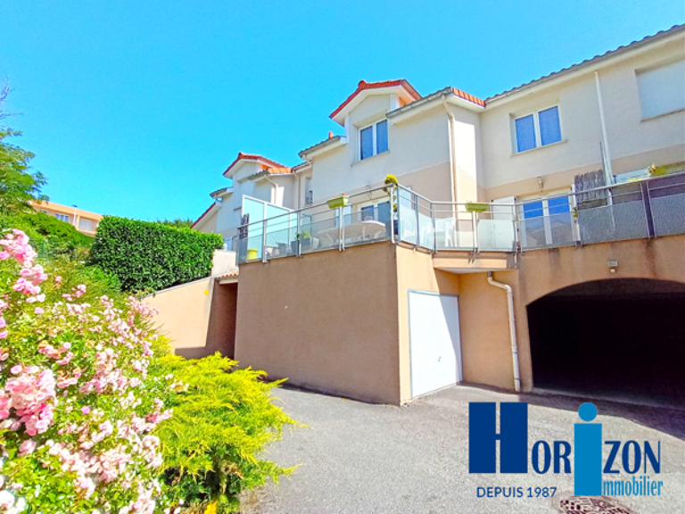 EXCLUSIVITE: ROCHE LA MOLIERE BEL APPARTEMENT DEUX CHAMBRES — photo 1