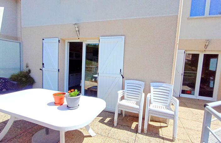 EXCLUSIVITE: ROCHE LA MOLIERE BEL APPARTEMENT DEUX CHAMBRES — photo 2