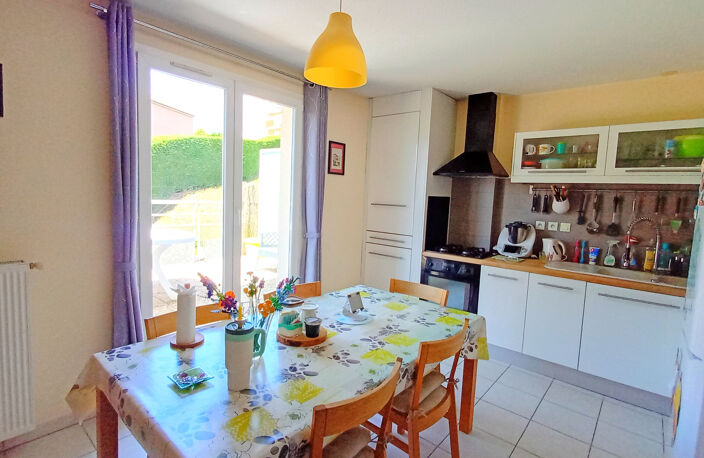 EXCLUSIVITE: ROCHE LA MOLIERE BEL APPARTEMENT DEUX CHAMBRES — photo 4